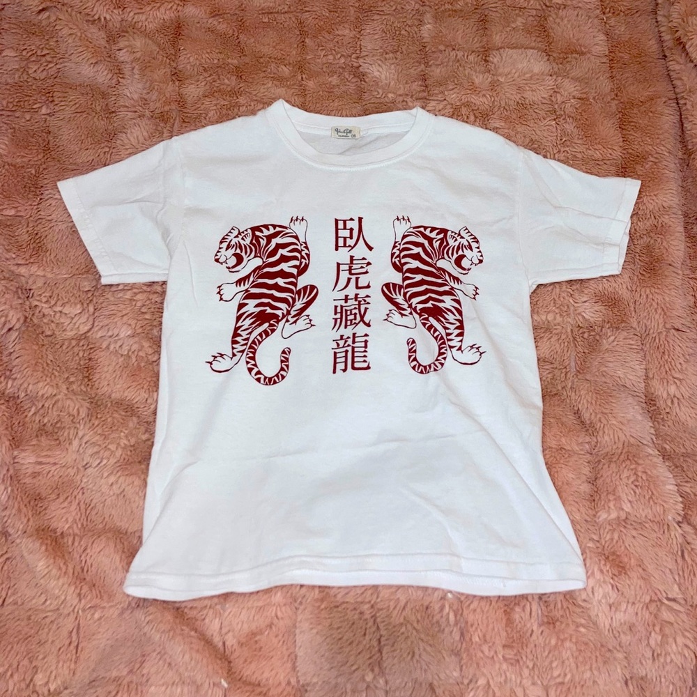 brandy melville tiger print graphic tee